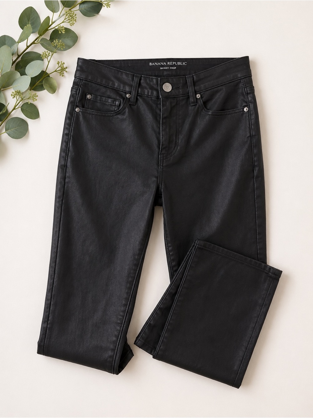 Banana Republic Black Coated Look Jeans Subtle Sheen Skinny Cropped Size 8